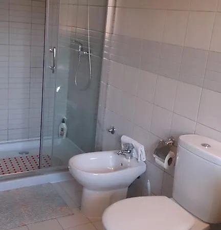 Πανσιόν Flor Do Douro - Comercio E Hotelaria, Lda Miranda do Douro