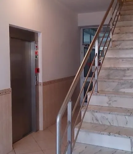 게스트하우스 Flor Do Douro - Comercio E Hotelaria, Lda 미란다도두로