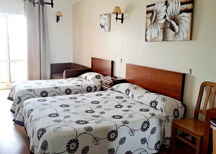 Flor Do Douro - Comercio E Hotelaria, Lda 3* 미란다도두로