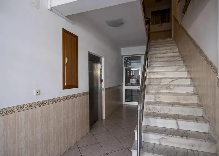 Flor Do Douro - Comercio E Hotelaria, Lda 3* 미란다도두로