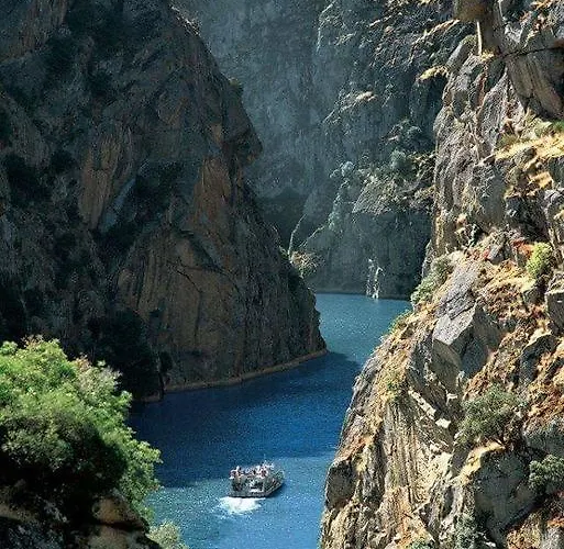 Flor Do Douro - Comercio E Hotelaria, Lda 3* Miranda do Douro