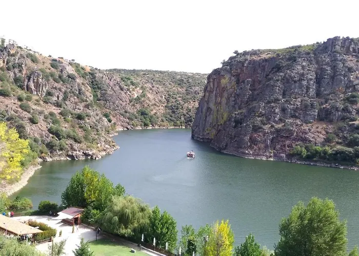 Flor Do Douro - Comercio E Hotelaria, Lda 3*